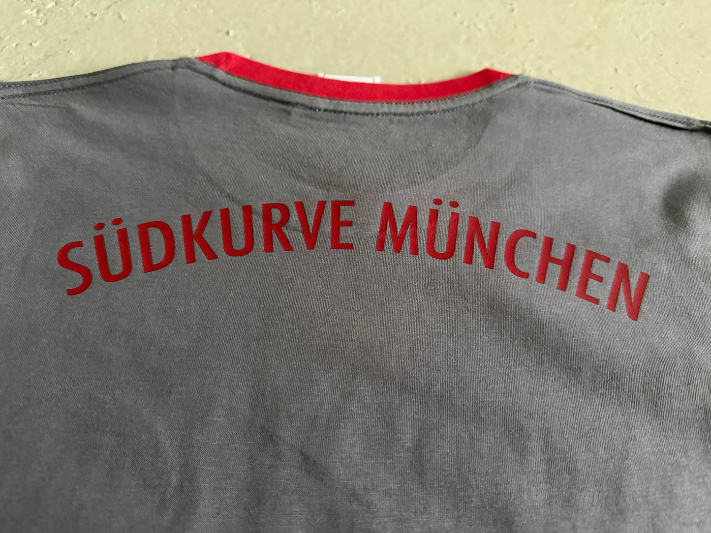T-Shirt „Retro-Trikot Anthrazit“