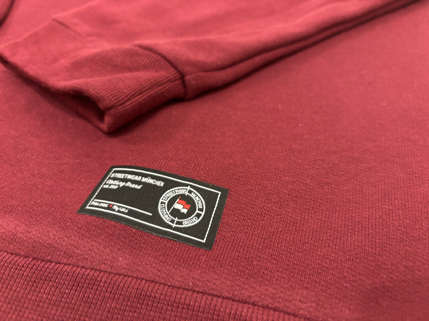 Sweater „Südkurve München“ mit Badge