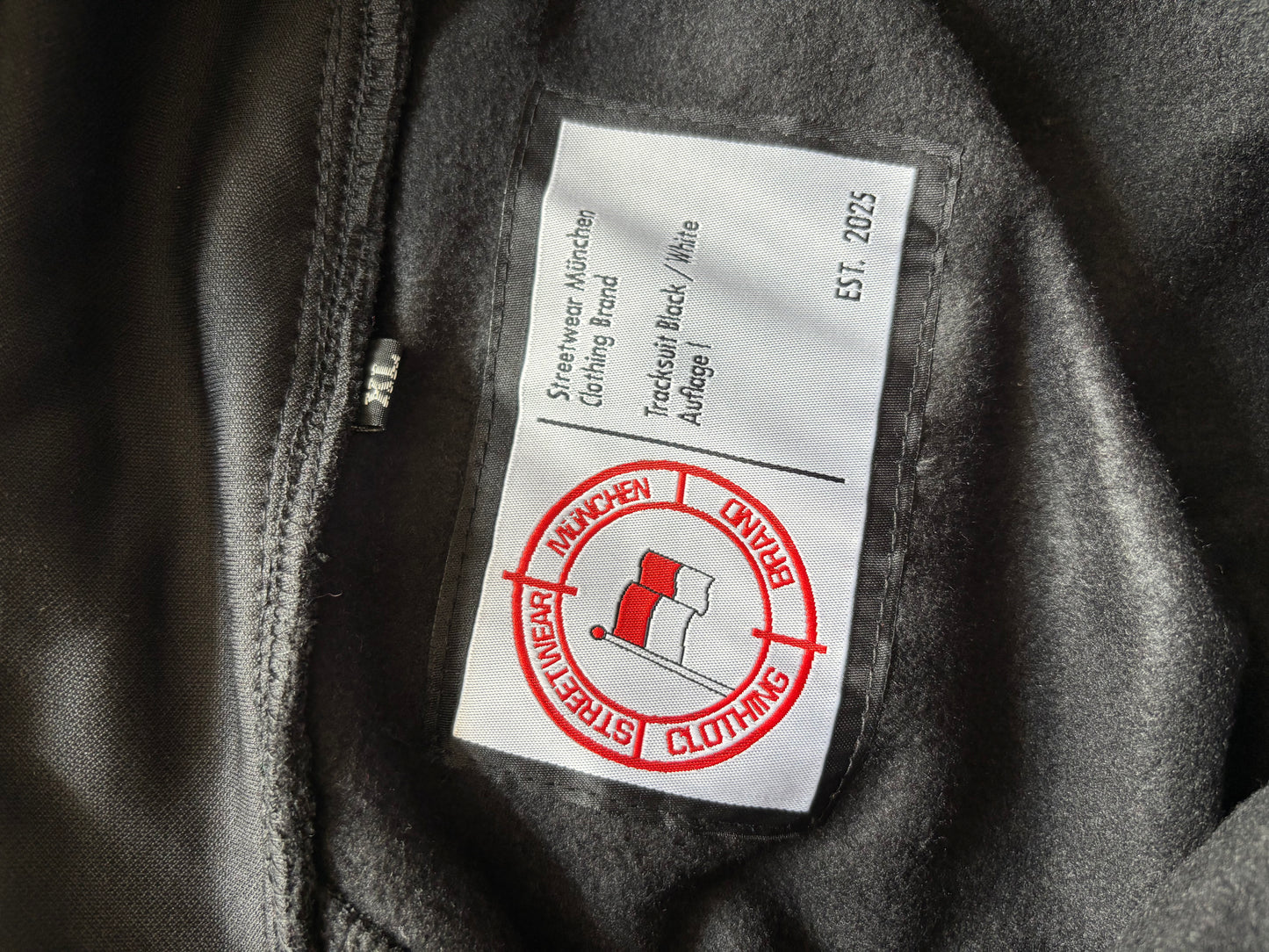 Trainigsjacke Black/White